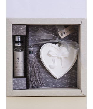Gesso perfumado p coração com laço