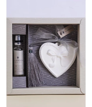 Gesso perfumado p coração com laço